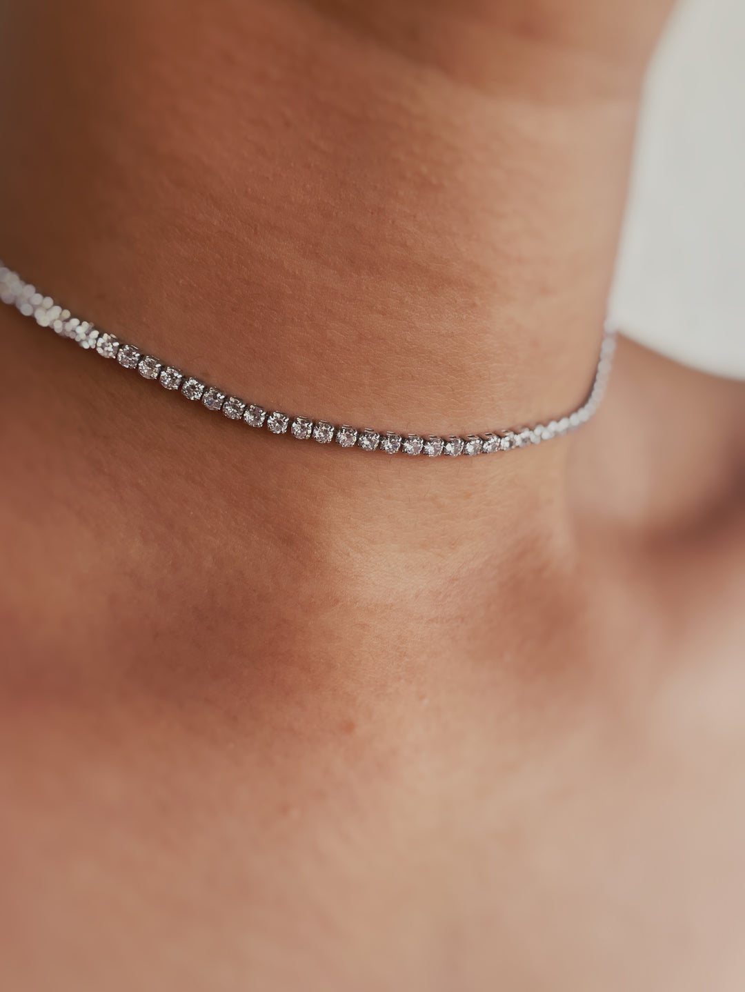 Mira Choker