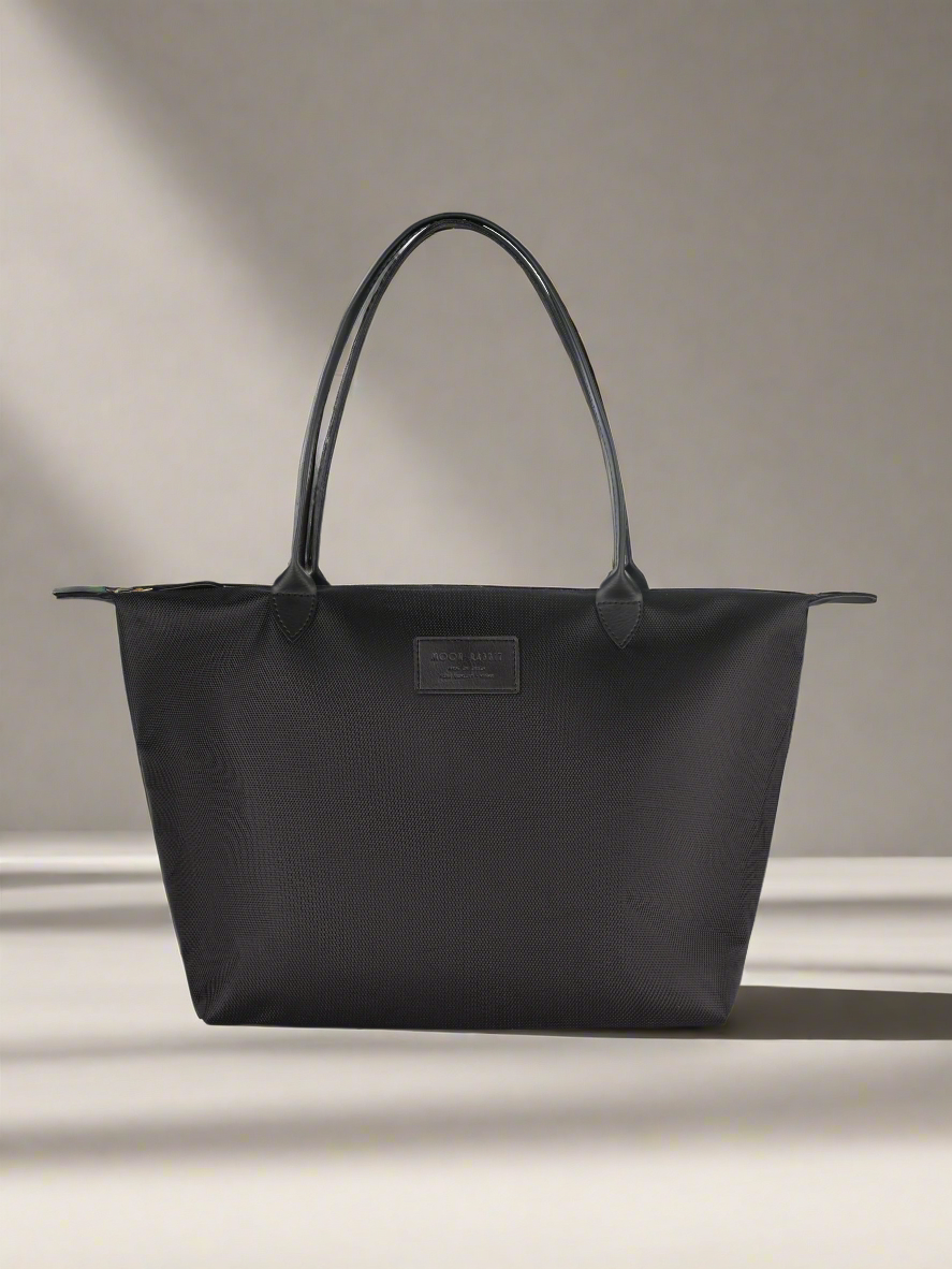 The Travel Tote Black - Main Image