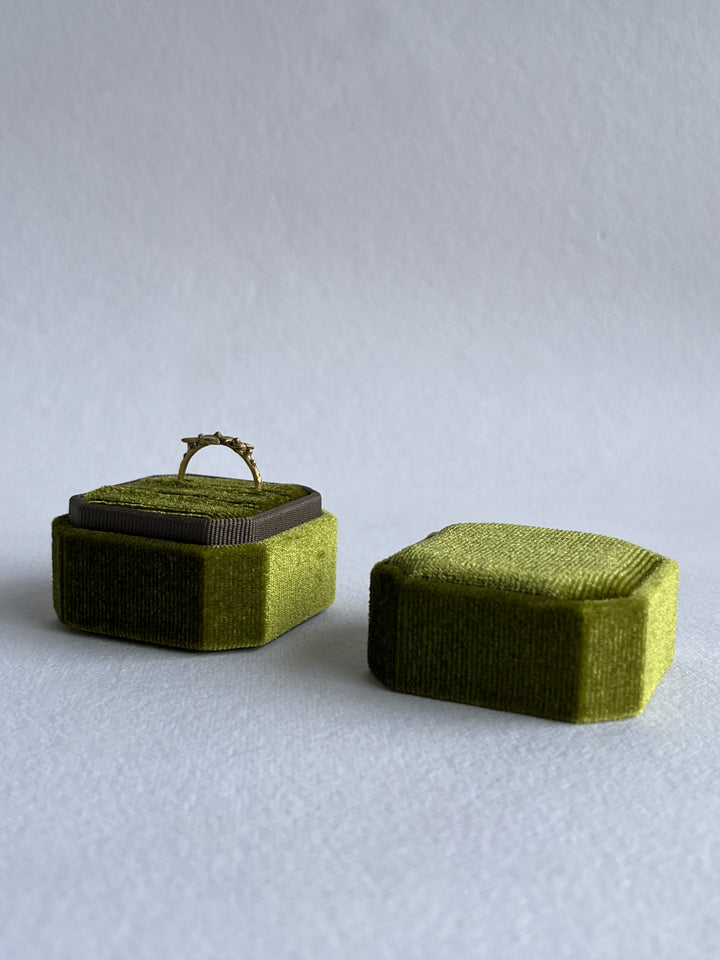 Velvet Ring Box - Green