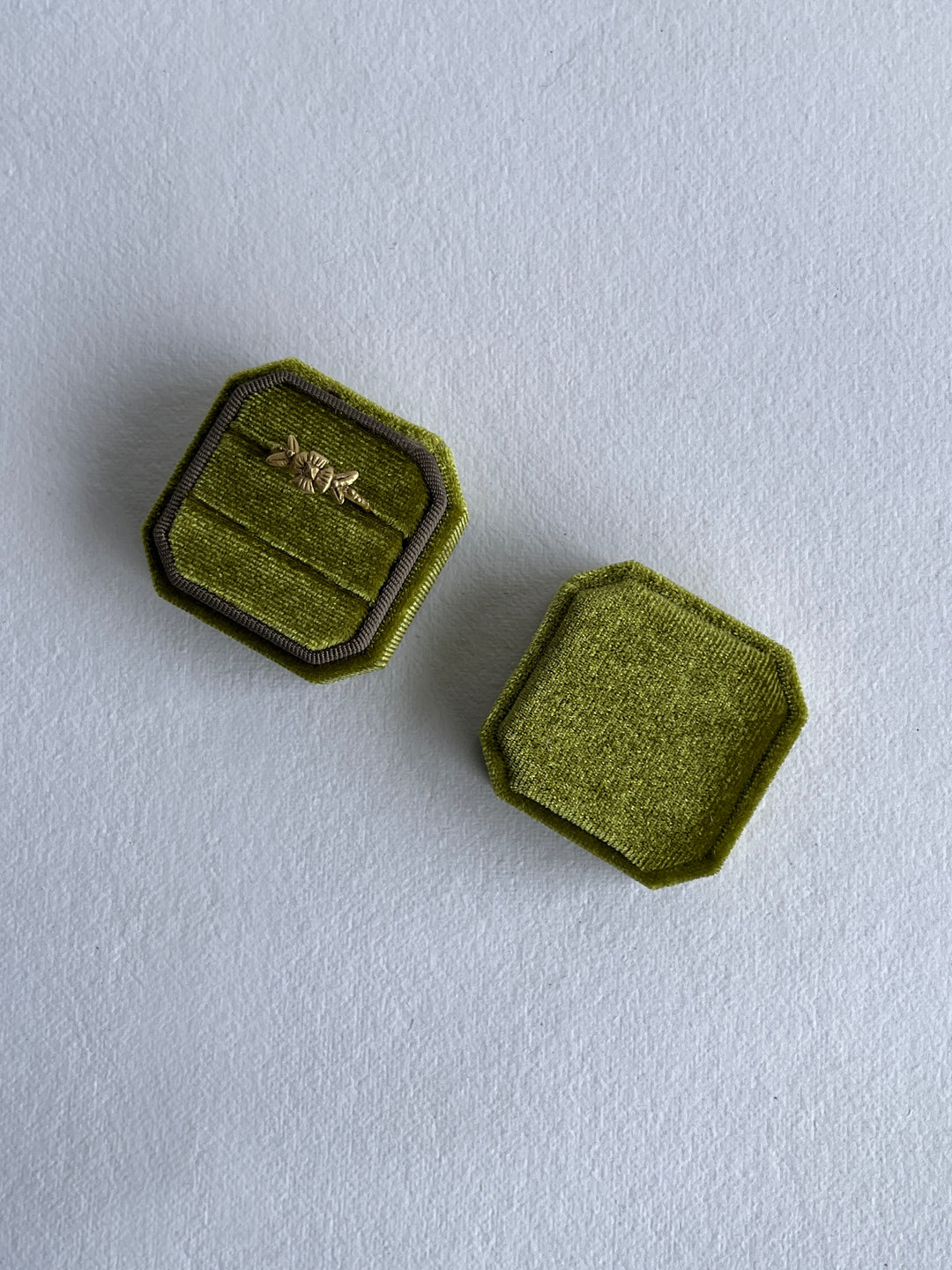 Velvet Ring Box - Green