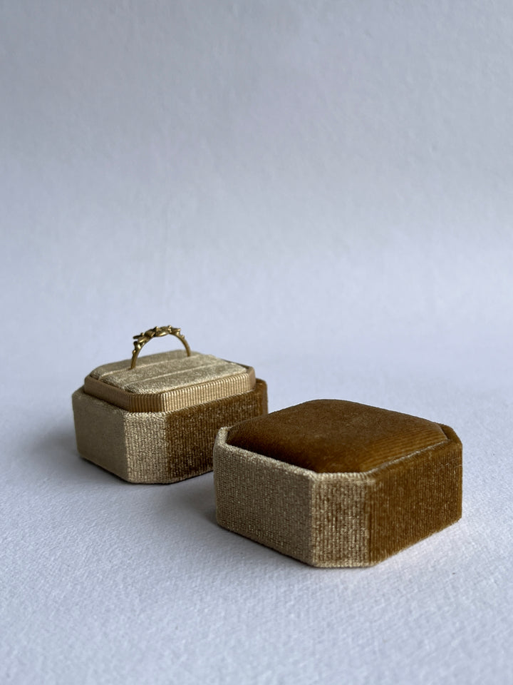 Velvet Ring Box - Champagne