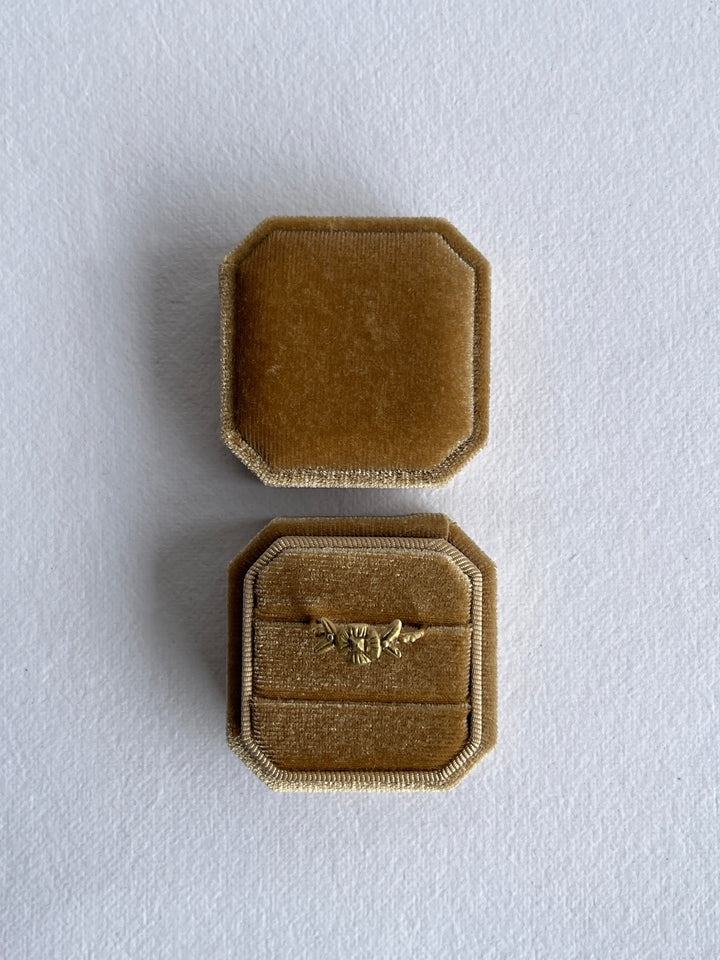 Velvet Ring Box - Champagne