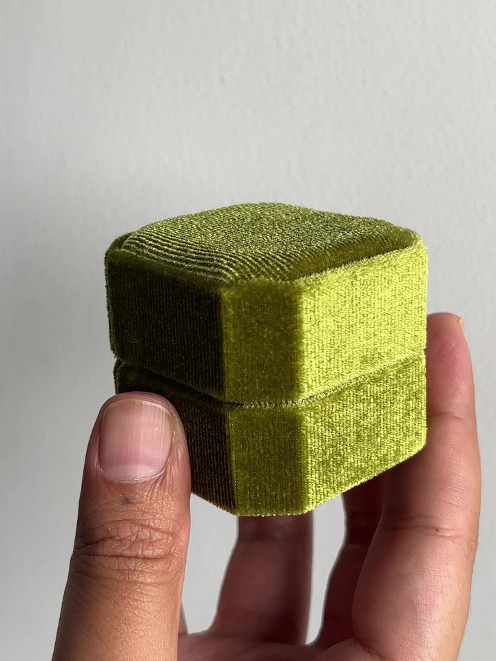 Velvet Ring Box - Green