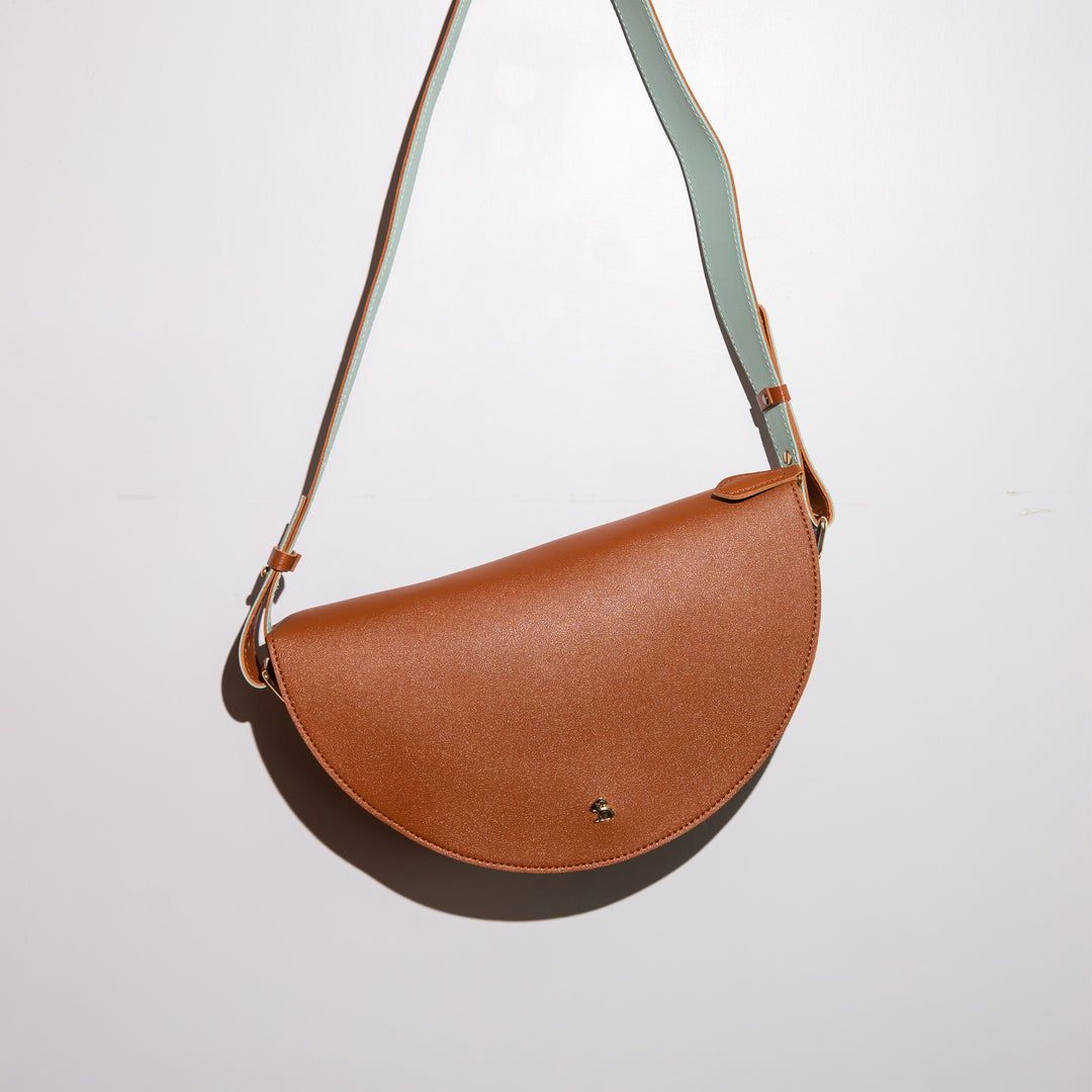 tan shoulder bag